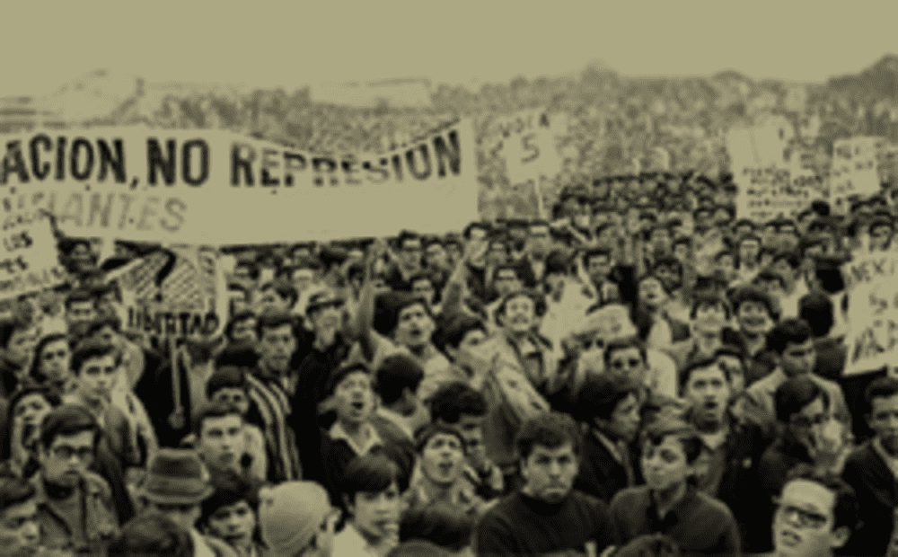 Black and white photo of a crowd of white men some holding up a banner "Acion, no represion"