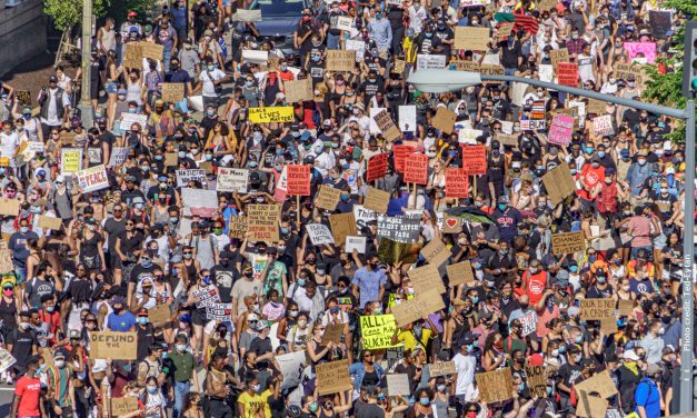 Group of people protesting at murder of George Floyd in Washington DC