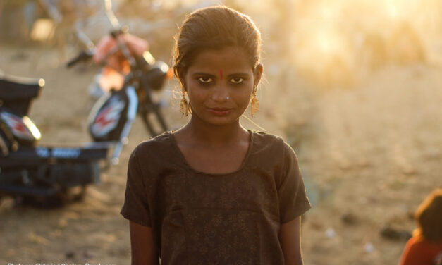 teenage girl, Pushkar, India