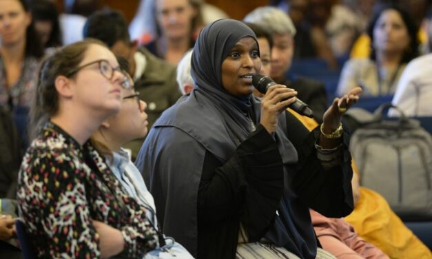 Suaad Abdulle asking a question during the UKFIET 2023 Conference in Oxford